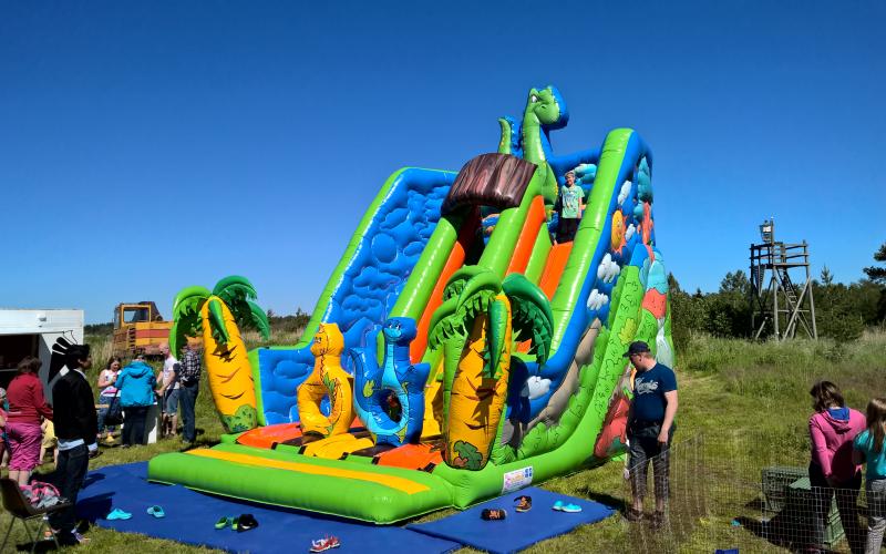 Dino Slide